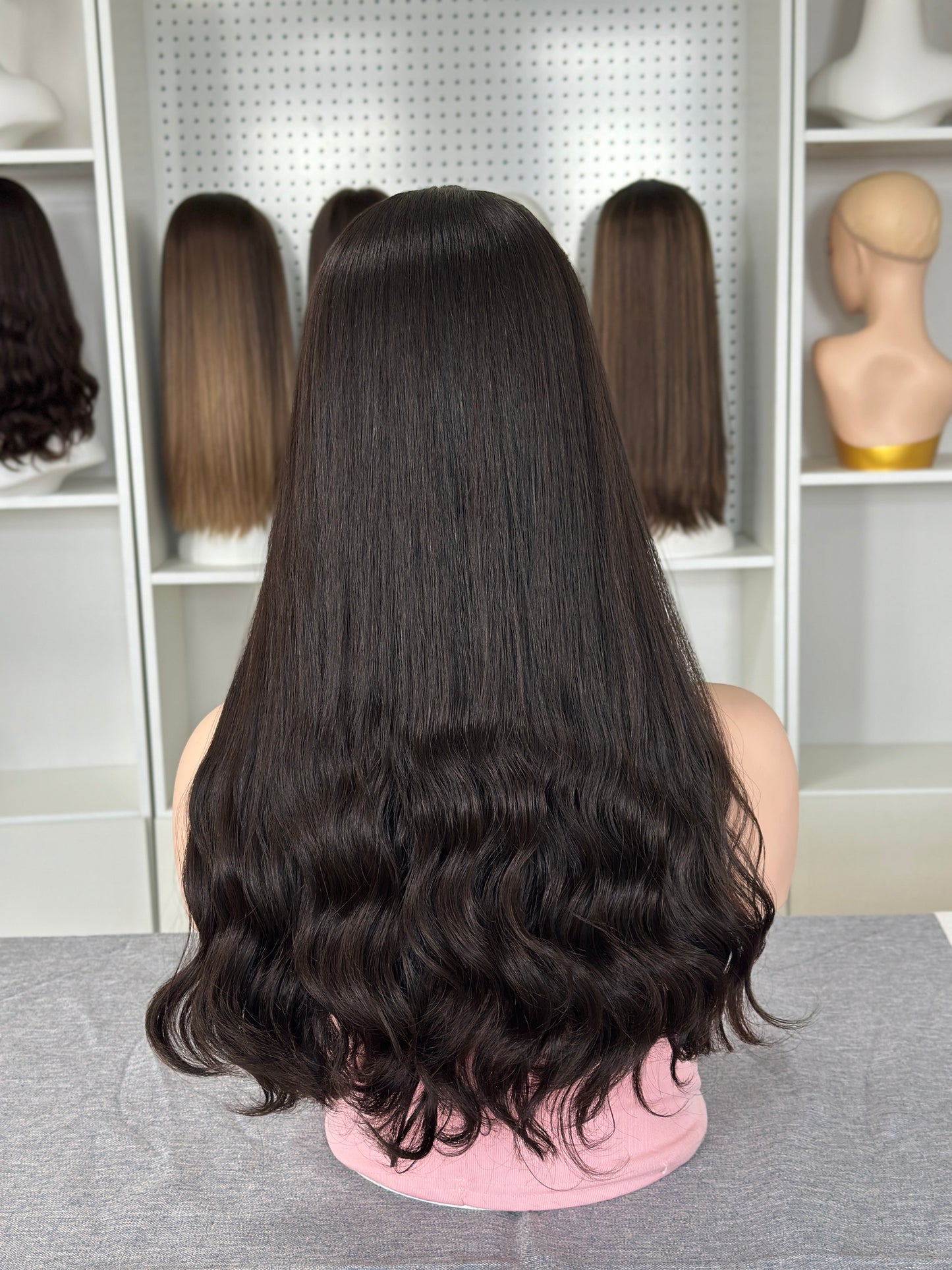 22inch Slight Layer Natural Wavy Color #4 Bandfall Wig Sheitel