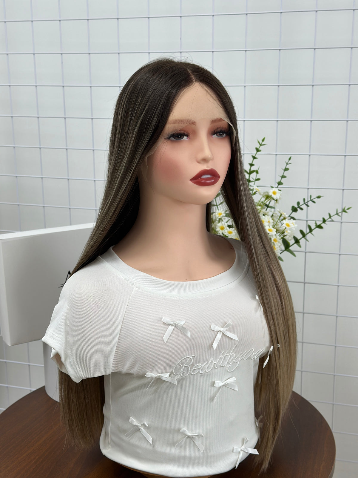 Sheitel 24 pouces, cheveux brésiliens #B24, dessus en dentelle - Pas de couche, raides