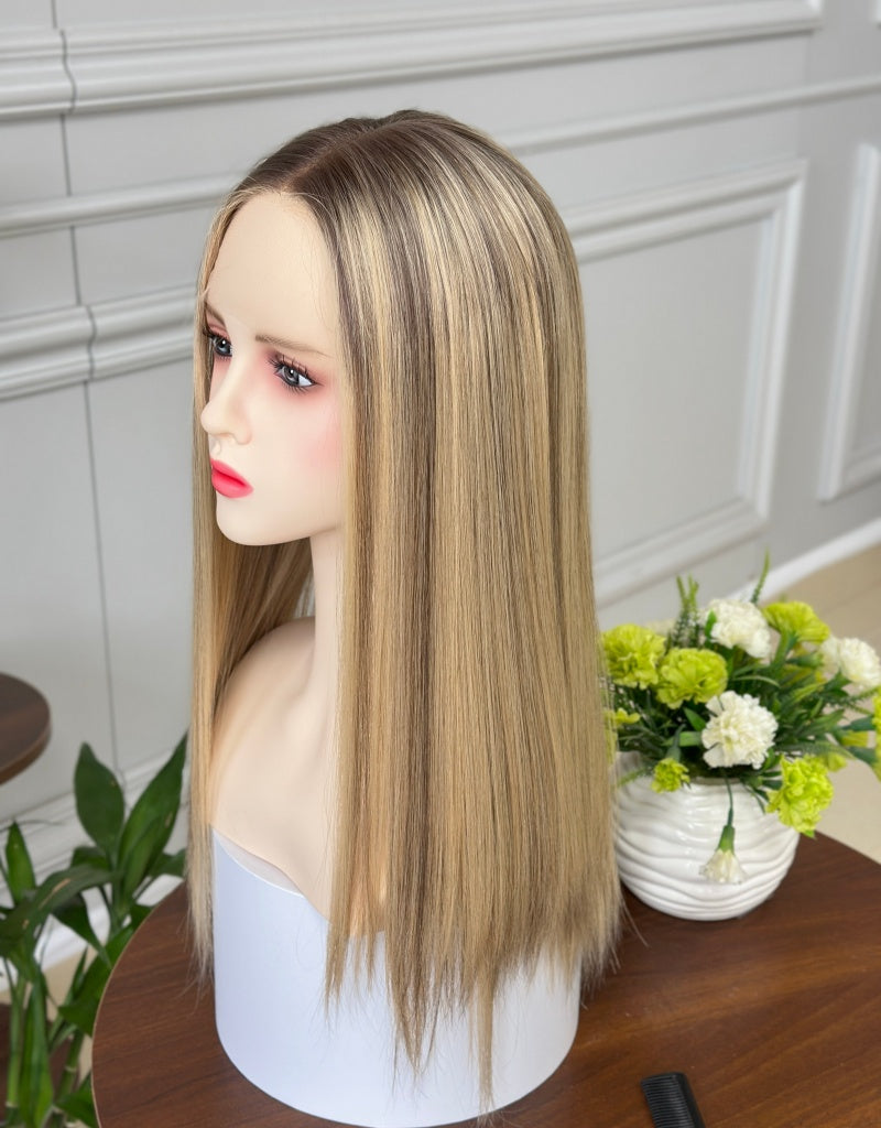 Lace top Wig 20inch Slight layer