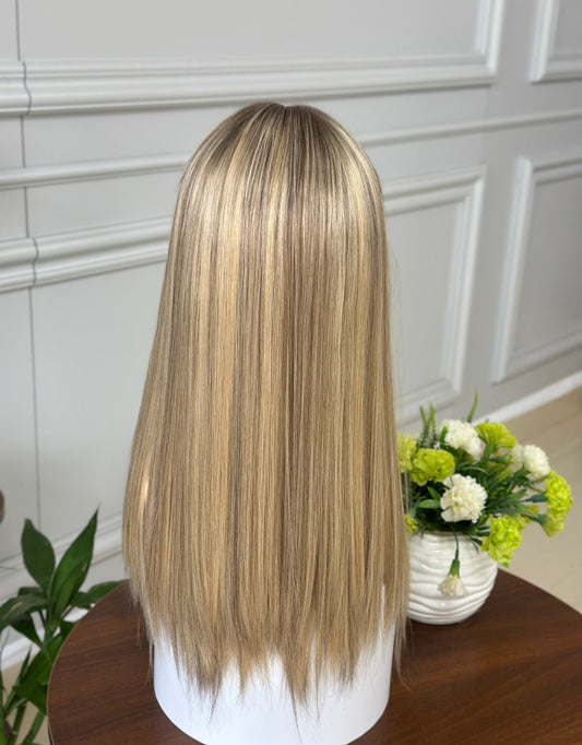 Lace top Wig 20inch Slight layer