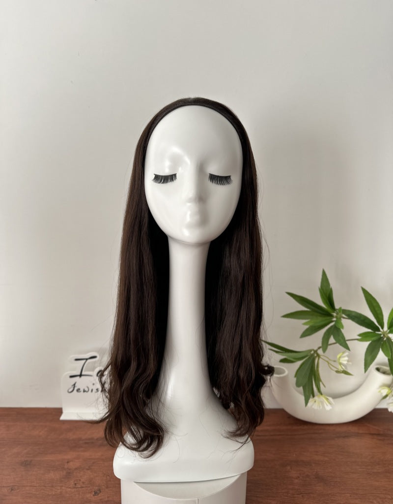 #6/8 Bandfall Wig 22inches Slight Layer Wavy Hair