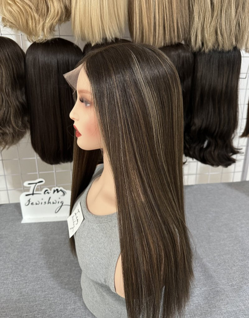 Natuarl Color With Highlights 22inch Sligt Layer HD Lace Top Wig