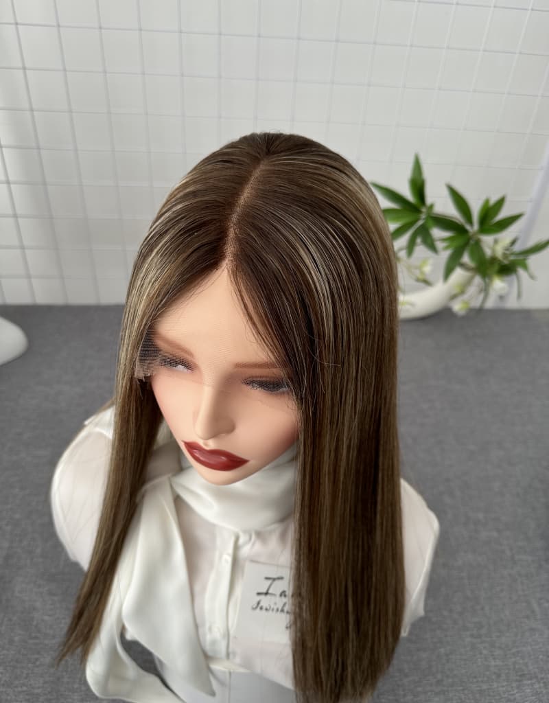 Lace Top Wig 20inches Light Layer Natural Straight