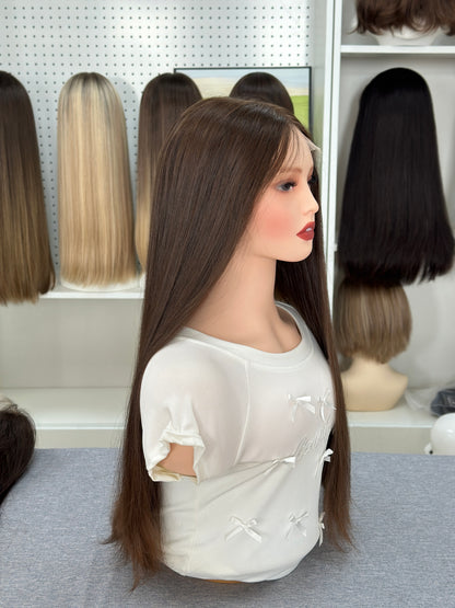 Perruque en cheveux russes de 23 pouces – Couleur naturelle n° 8 | Lisse et sans dégradé | AERIA HAIR