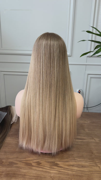 24 pouces Cheveux brésiliens couleur KN9 Lace Top Sheitel – Lisse, très légèrement dégradé