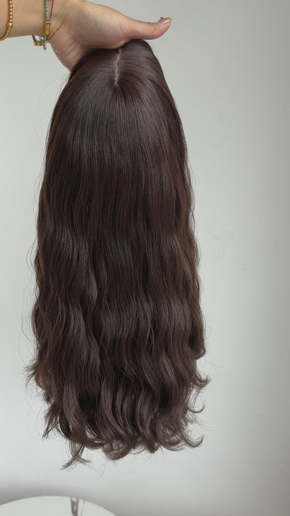 #6/8 Wavy 18inch No Layer Silk Top Wig